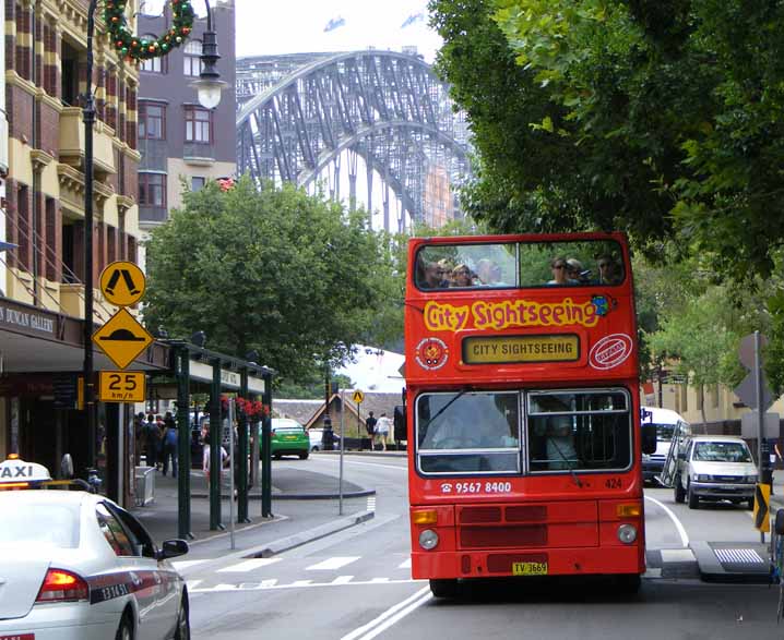 City Sightseeing Sydney Tour MCW Metrobus 424